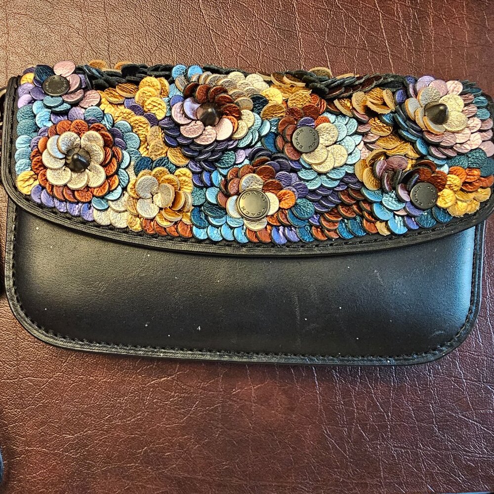 Gorgeous Coach Tea Rose Clutch